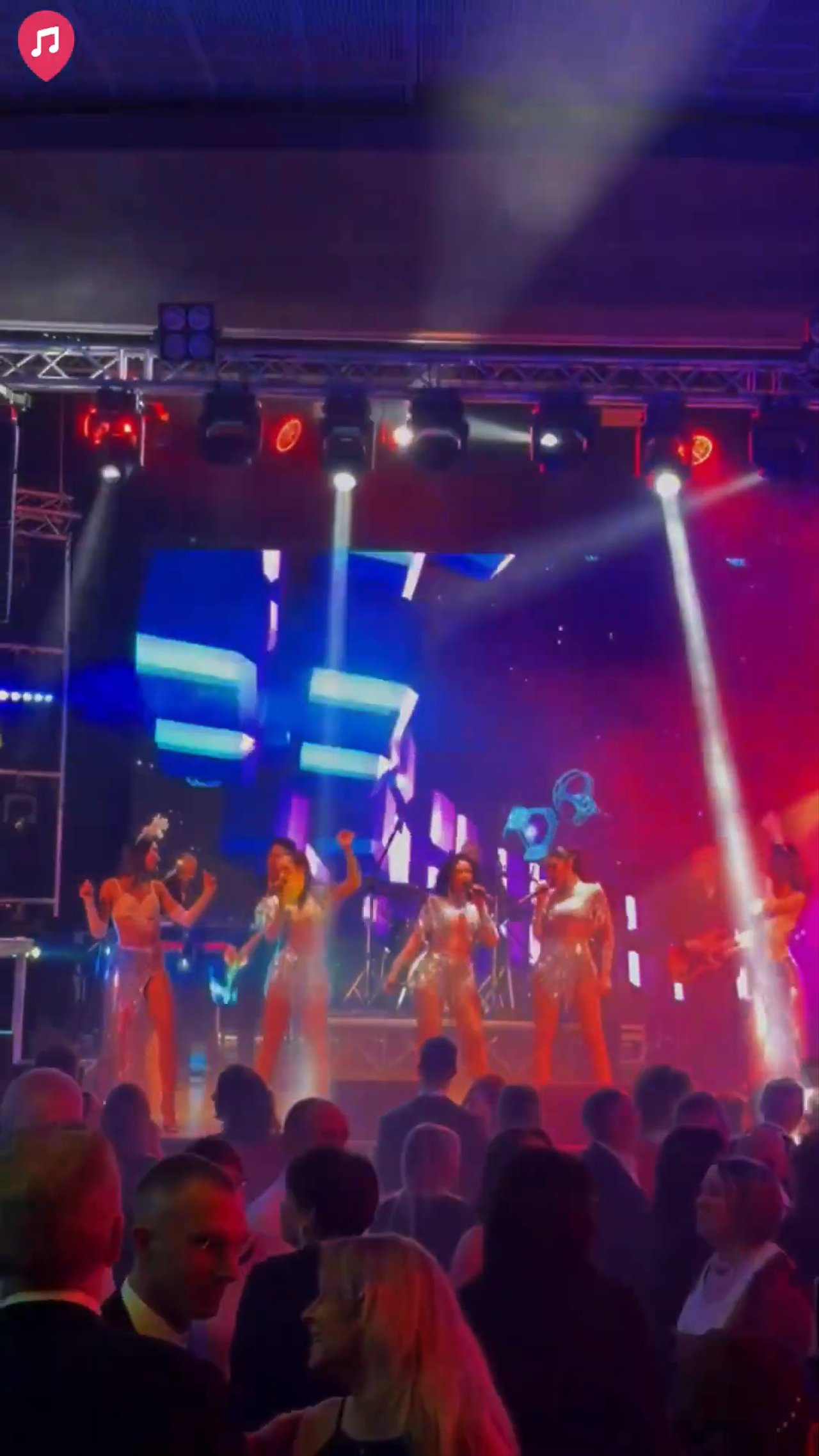 Yonder Showband - I need your love - video 3