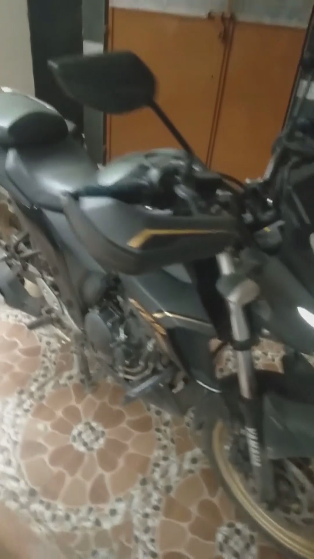 Walk-around video thumbnail