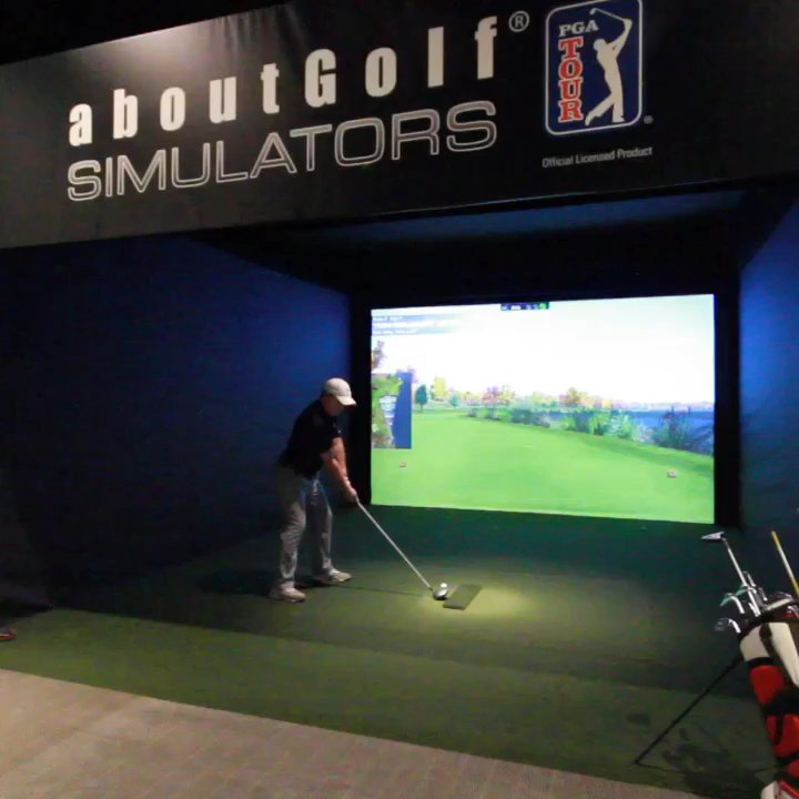Oakwood Virtual Golf - Hole 6 on the Hazeltine Ryder cup course - Golf Lessons Near Me - Glastonbury, Connecticut