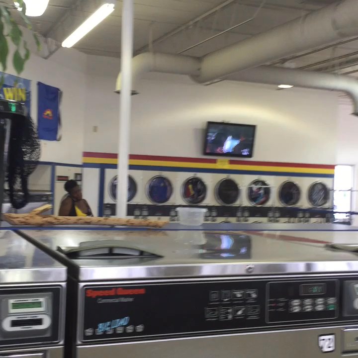Soaps-N-Suds - Not too busy today. :) - Laundry Services Near Me - Norfolk, Virginia