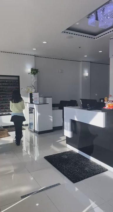 CJ Nails - clean interior! - Waxing Near Me - Darien, Illinois