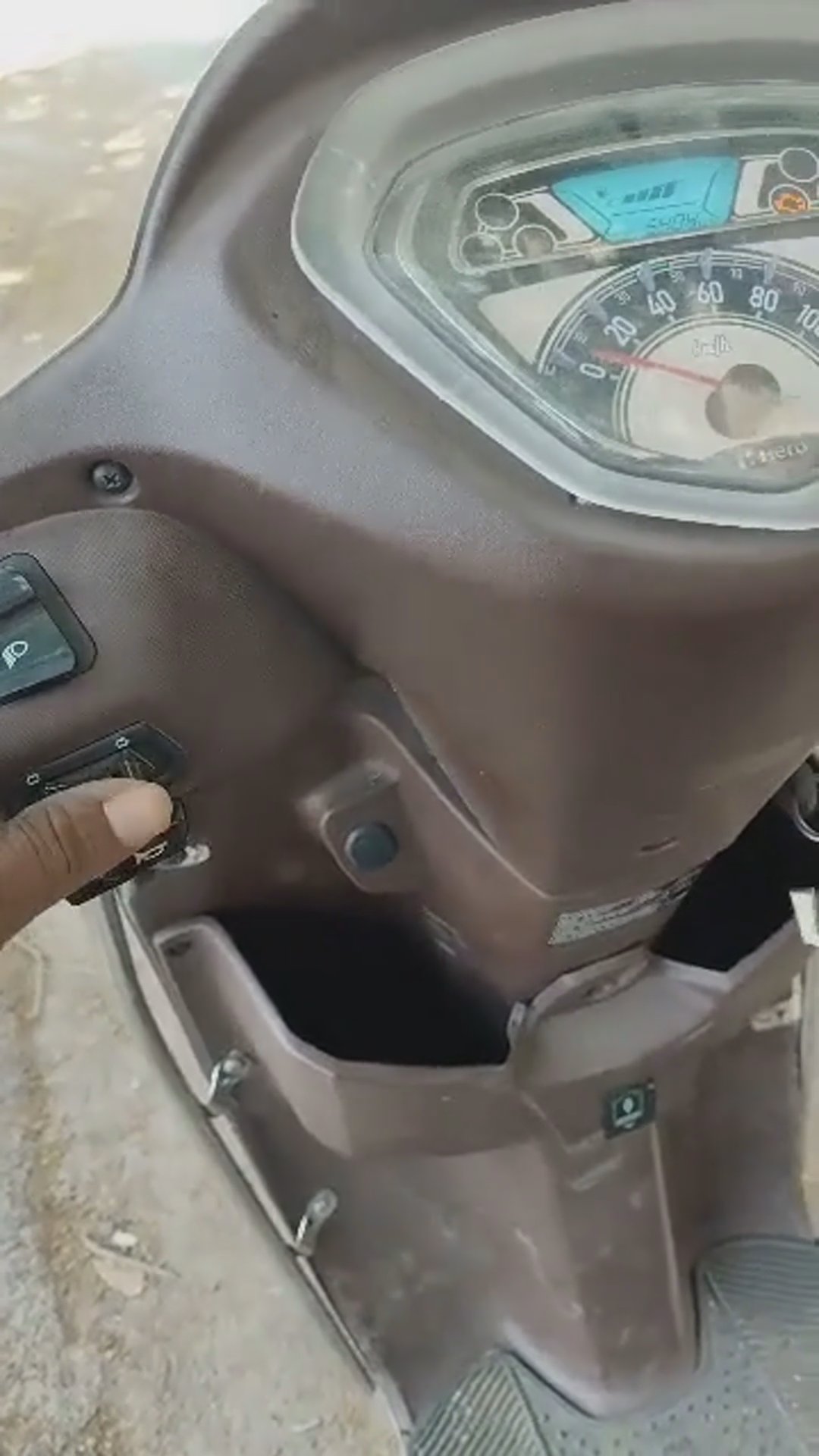 Walk-around video thumbnail