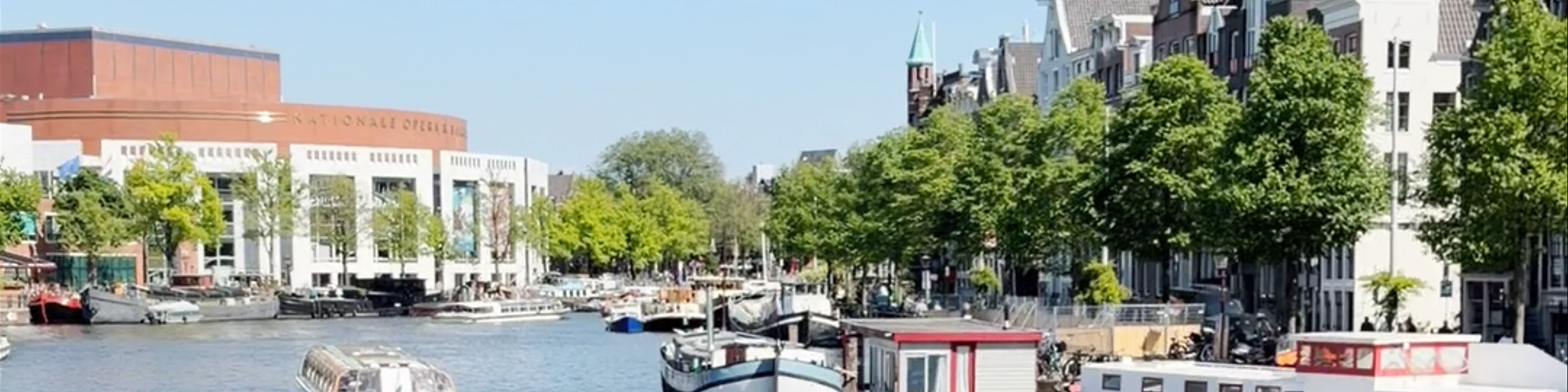 Halvemmaansbrug viewpoint dancing houses