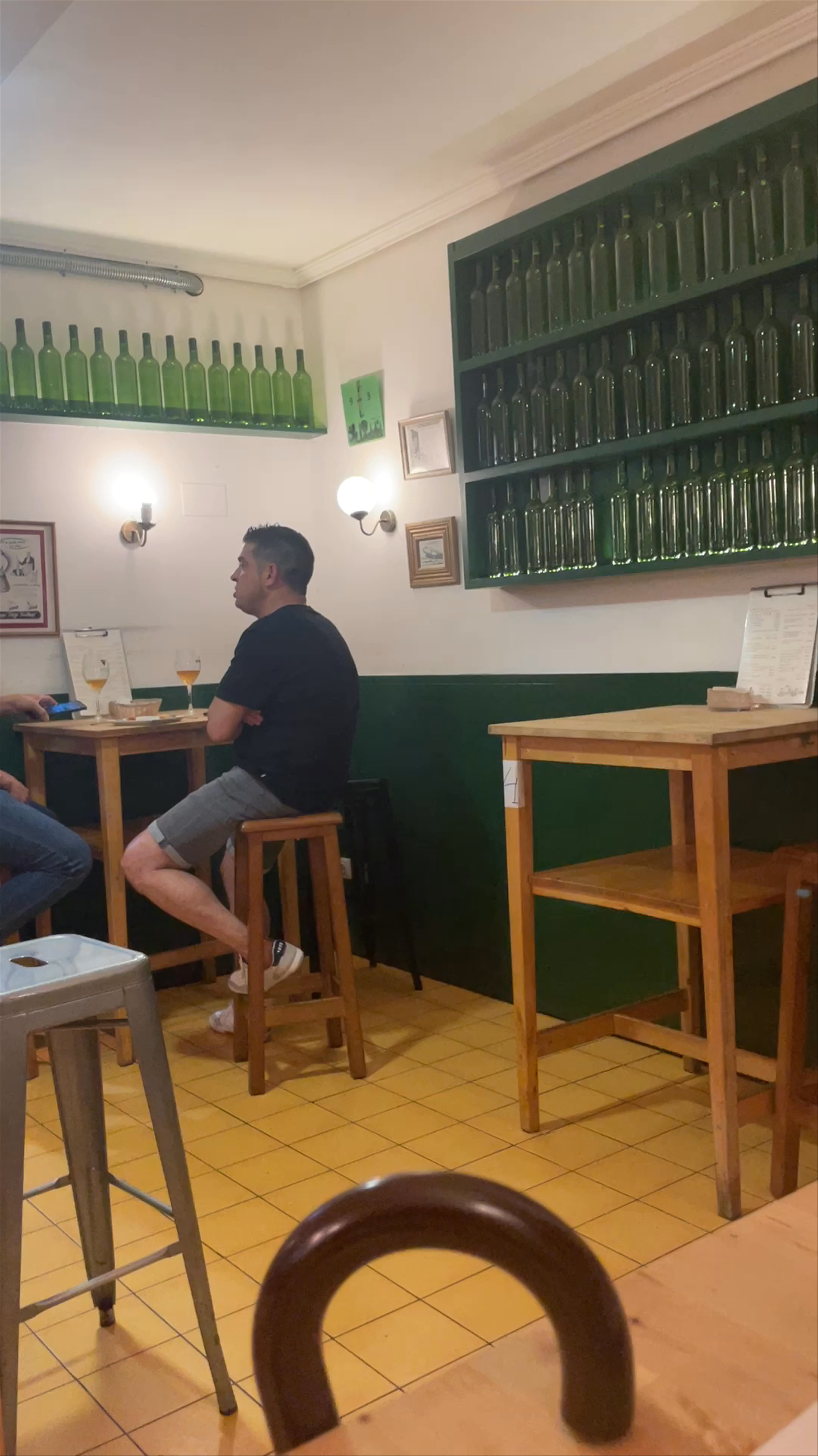 Authentic Tapas Experience at Bodeguilla Los Rotos in Zaragoza