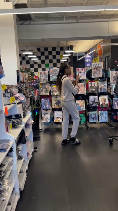 hello82 Atlanta - Music & DVDs Near Me - Atlanta, Georgia