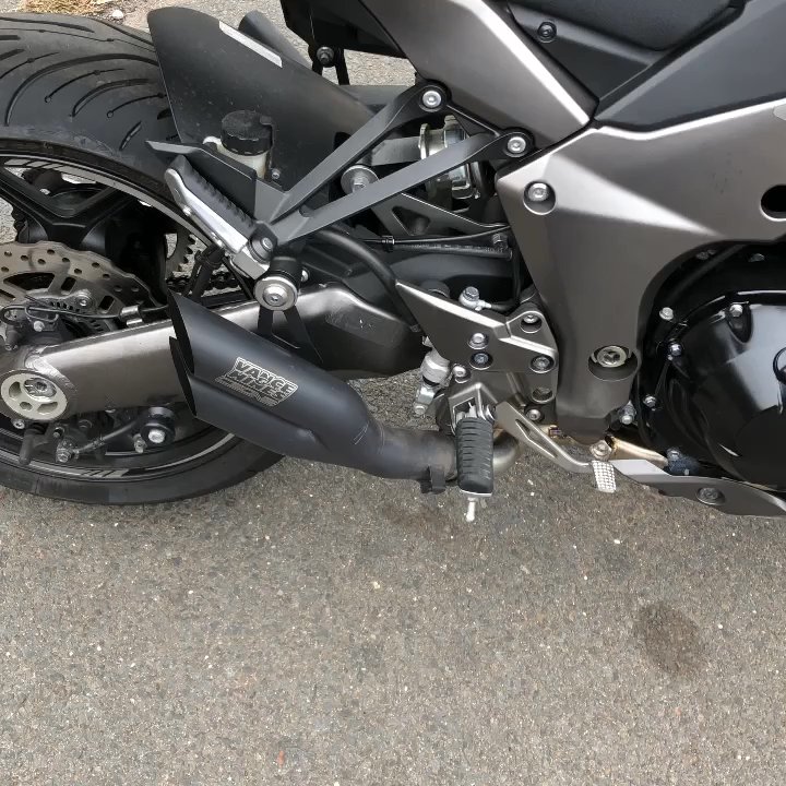 Everything 2 Wheels - Akrapovic Headers with Vance & Hines Dual Urban Brawlers. - Motorcycle Gear Near Me - New Britain, Connecticut