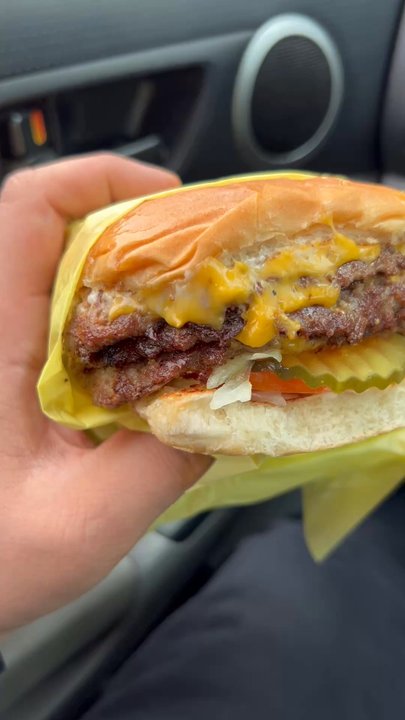 Bill's Hamburgers - Burgers Near Me - Van Nuys, California