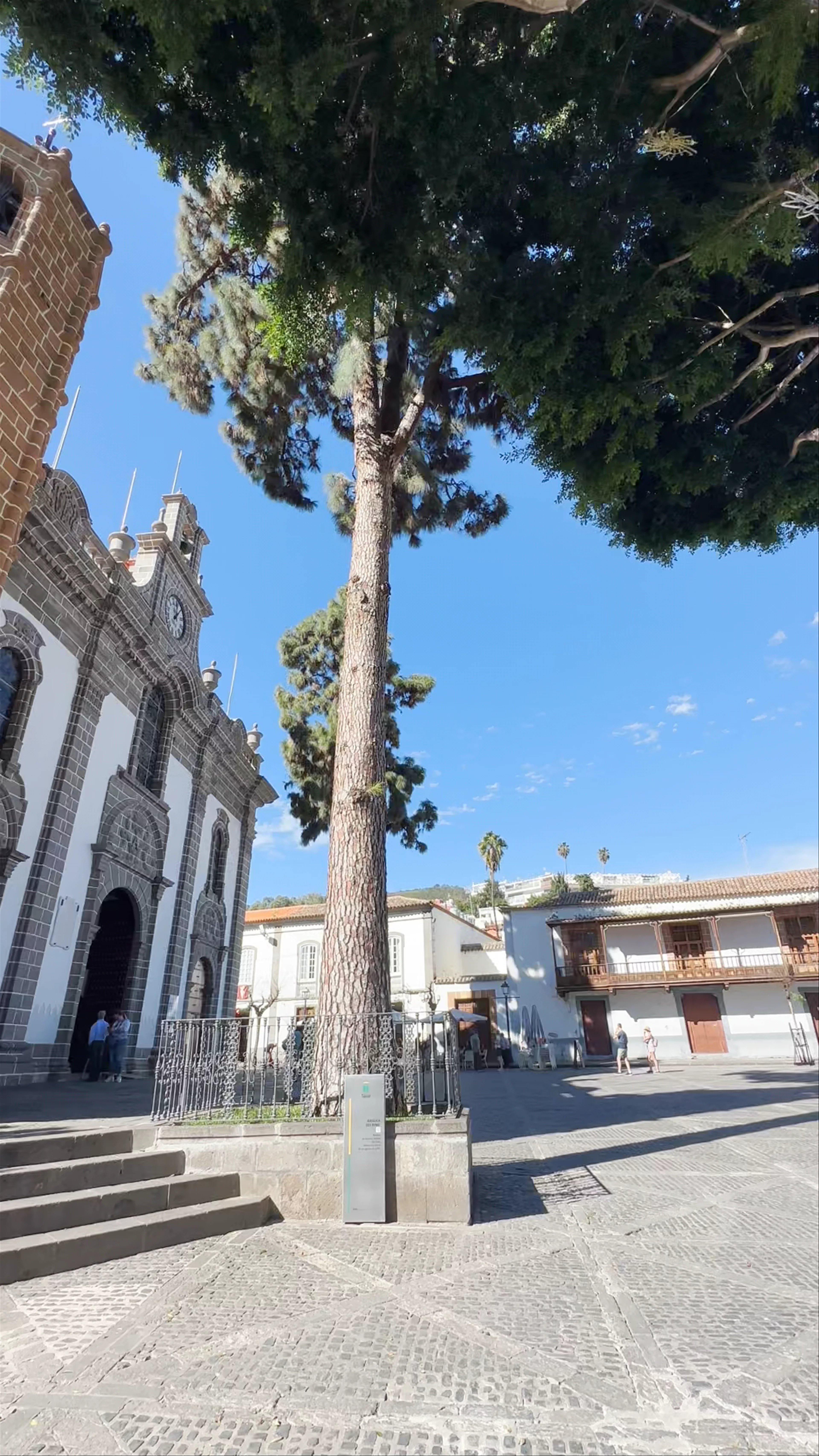 Basílica de Nuestra Señora del Pino