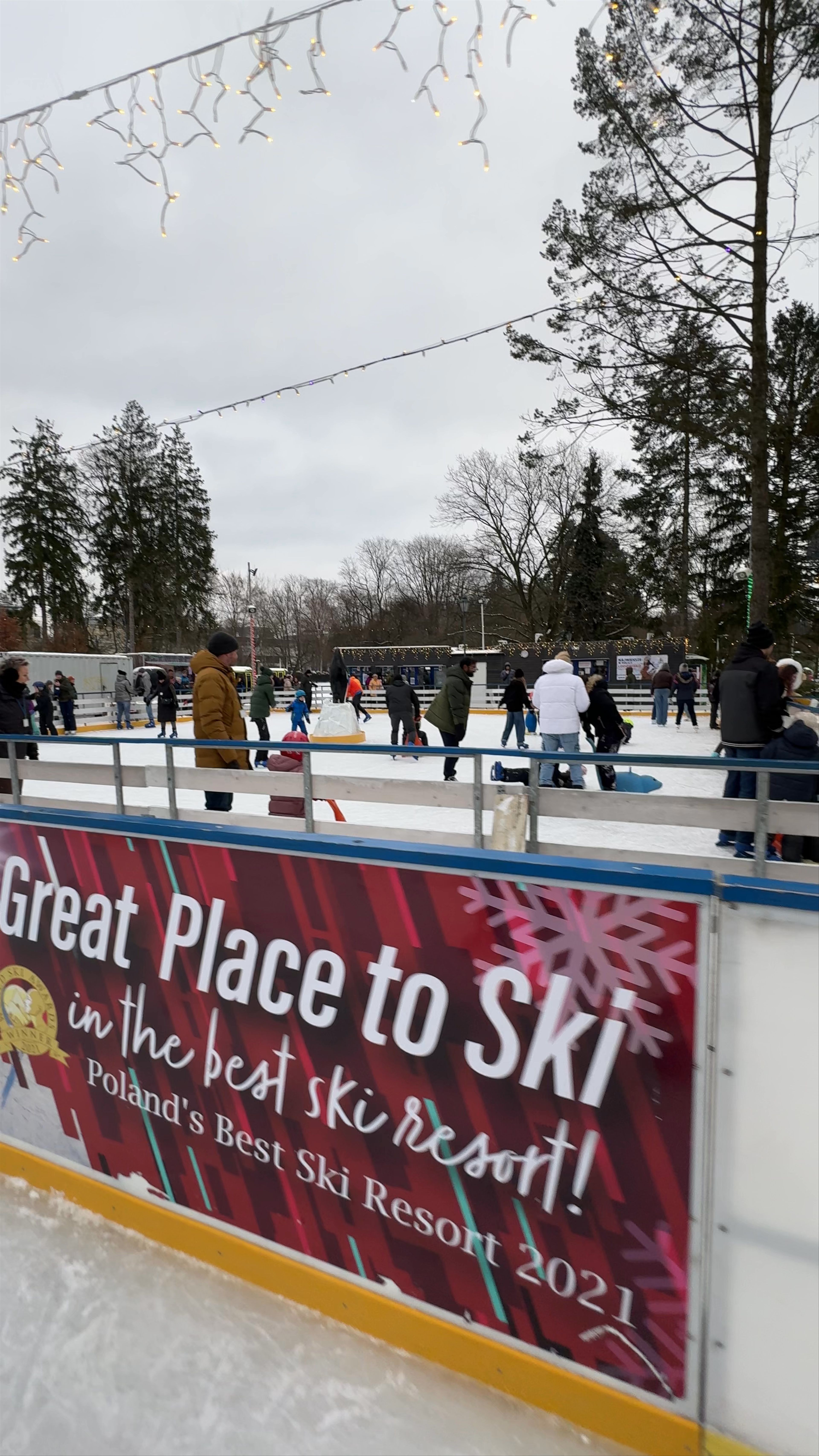 Lodowisko sezonowe Krakowskie Błonia - Kraków