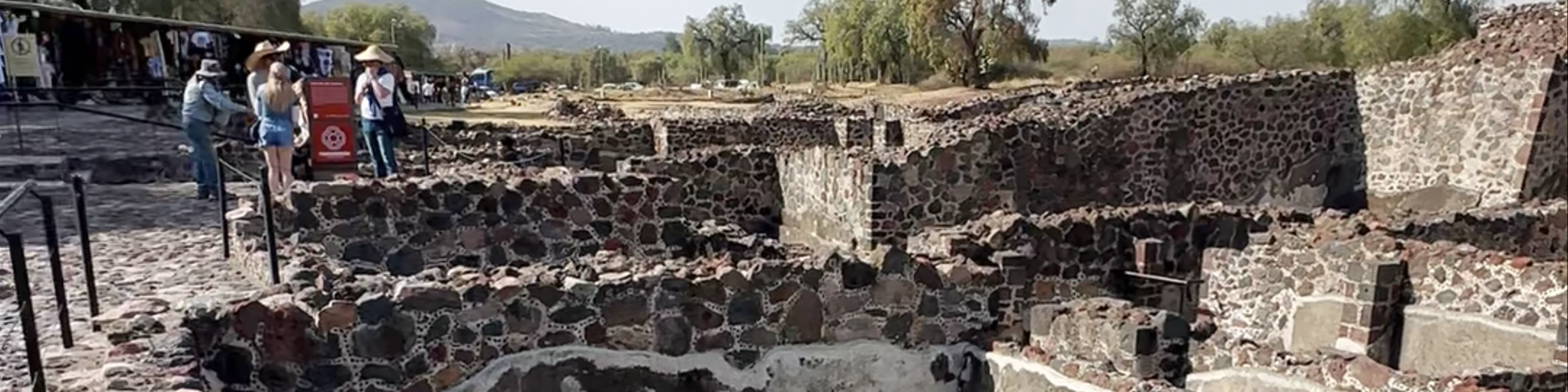 Templo De Los Caracoles Emplumados