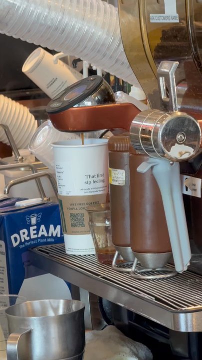 Starbucks - Coffee & Tea Near Me - Gaithersburg, Maryland