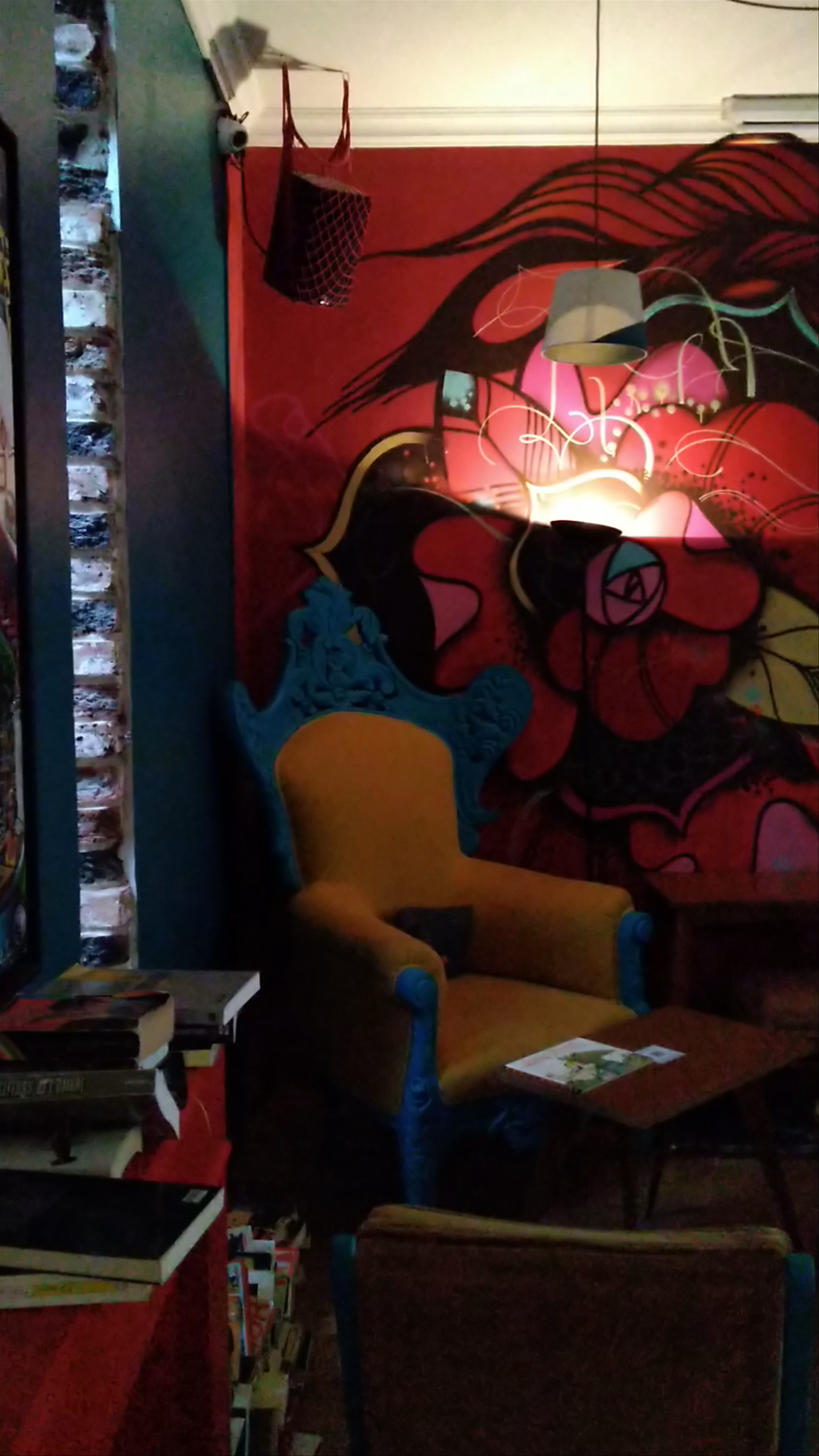 Le Pavillon des Canaux: Cozy Creative Hub in Paris