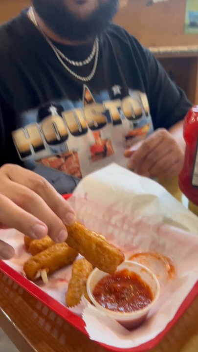 9er's Grill - Honestly 10/10 everytime I go. I love the burgers & they are huge. My bf and I can only eat half our burgers. The ranch also is so good too. - American Near Me - Houston, Texas