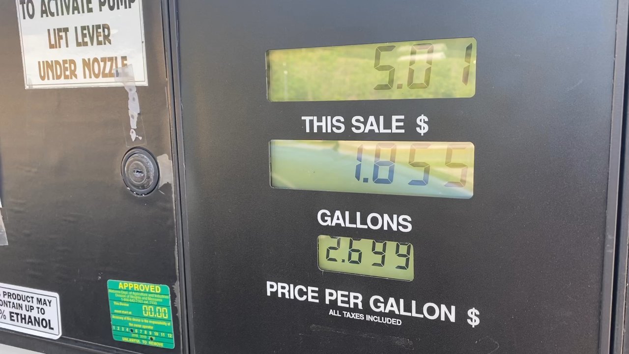 Barbara Ann's Place - One of the last of the Mohicans.    You get gas first... then you pay inside. - Gas Stations Near Me - Eldridge, Alabama