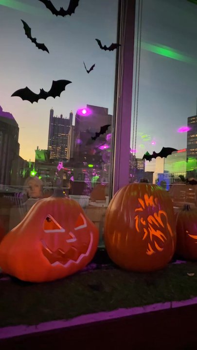 Rivers Club - You can see the beautiful city buildings of Pittsburgh outside the window - Venues & Event Spaces Near Me - Pittsburgh, Pennsylvania