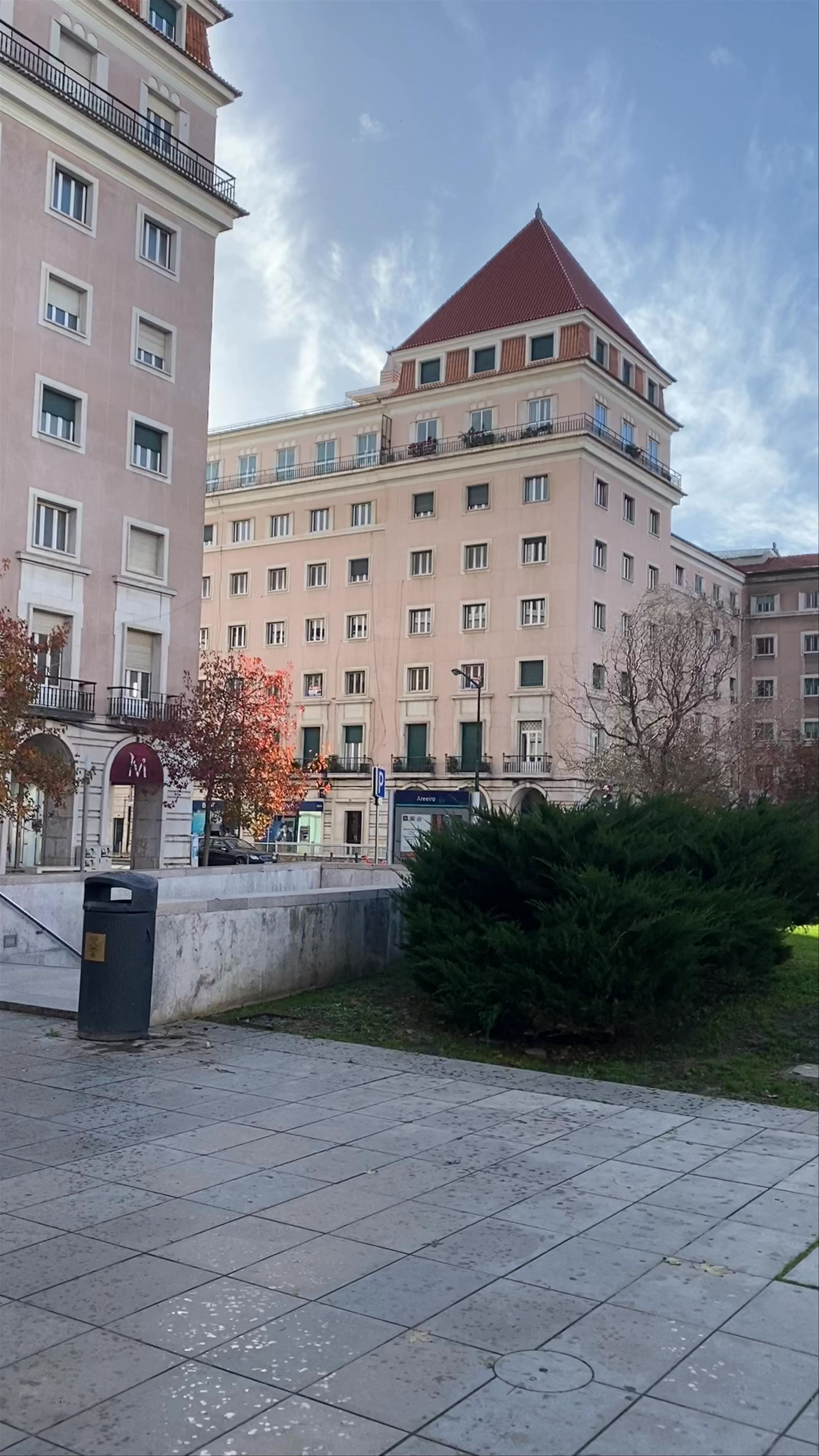 Monumento a Francisco Sá Carneiro, Praça Francisco Sá Carneiro, Lisbon, Portugal