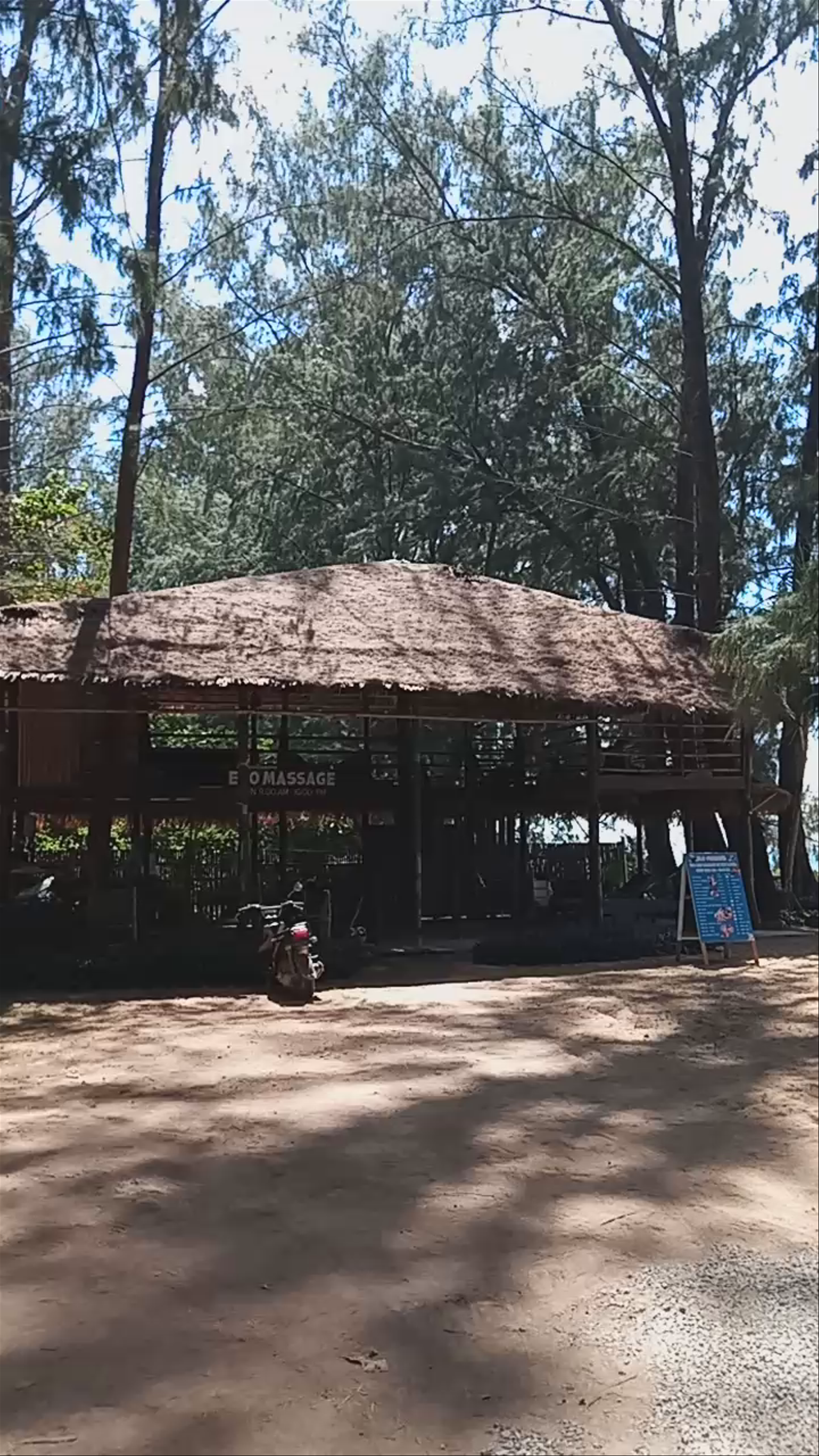 ECO LANTA HIDEAWAY BEACH RESORT