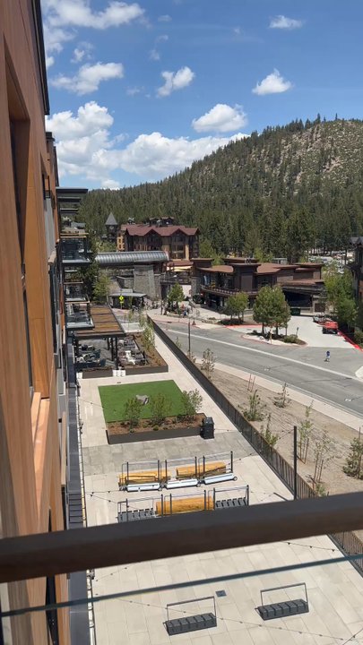 Limelight Mammoth - Balcony view - Hotels Near Me - Mammoth Lakes, California