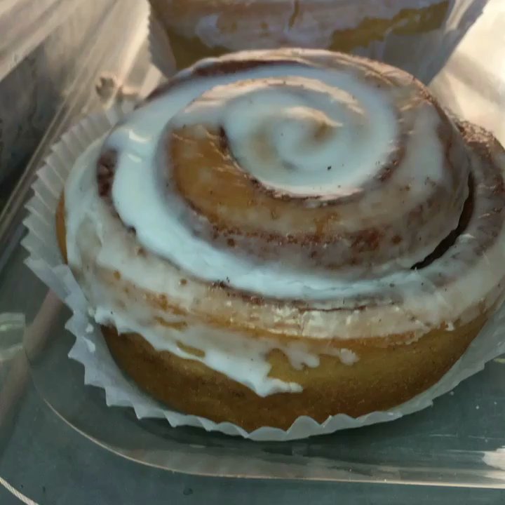 Ajs Coffee - Cinnamon roll - Juice Bars & Smoothies Near Me - Hayward, California