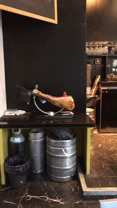 Oriza - Does anyone want ham?! - Spanish Near Me - Seville, SE