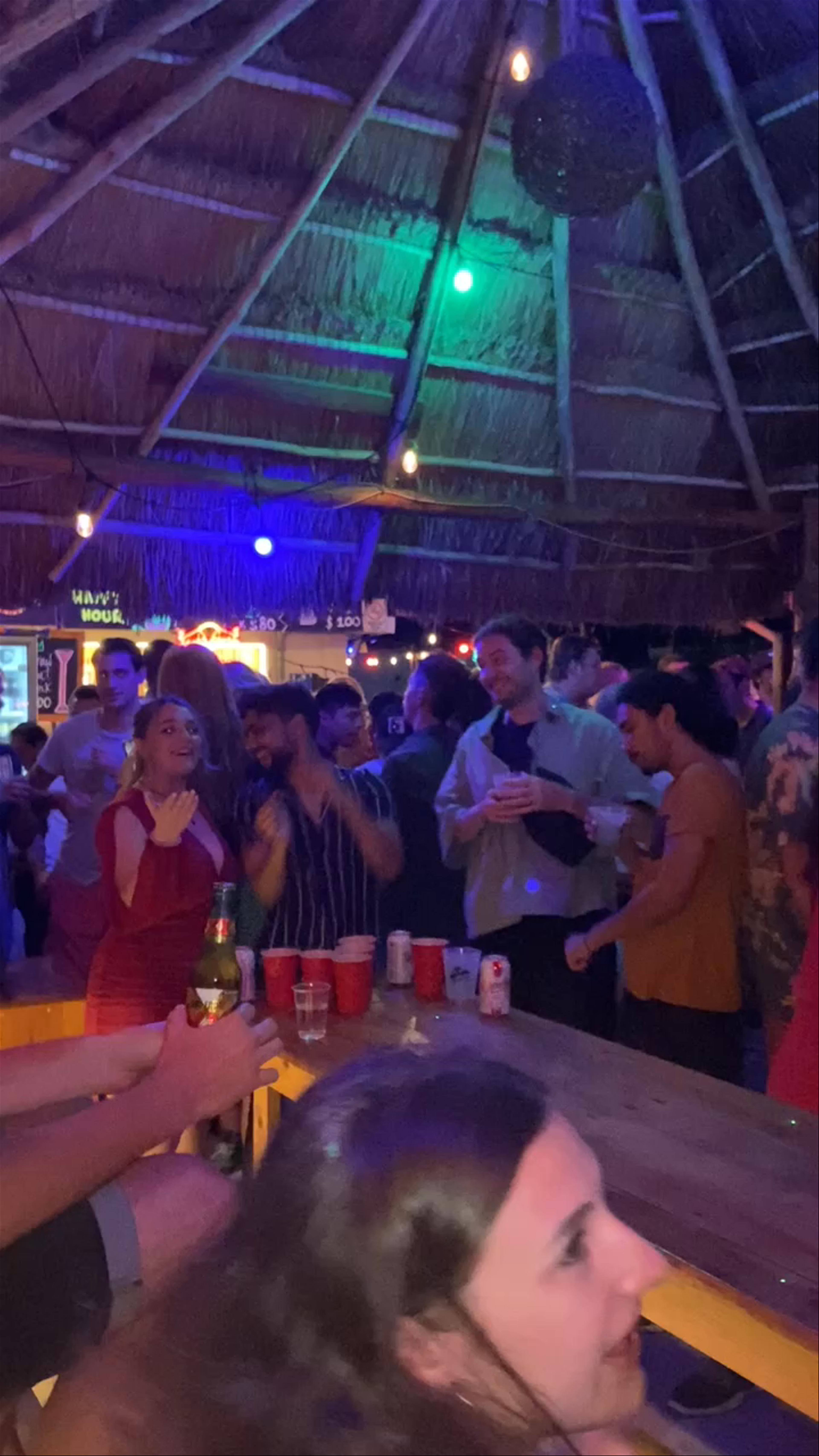 Straw Hat Hostel & Roof Top Bar