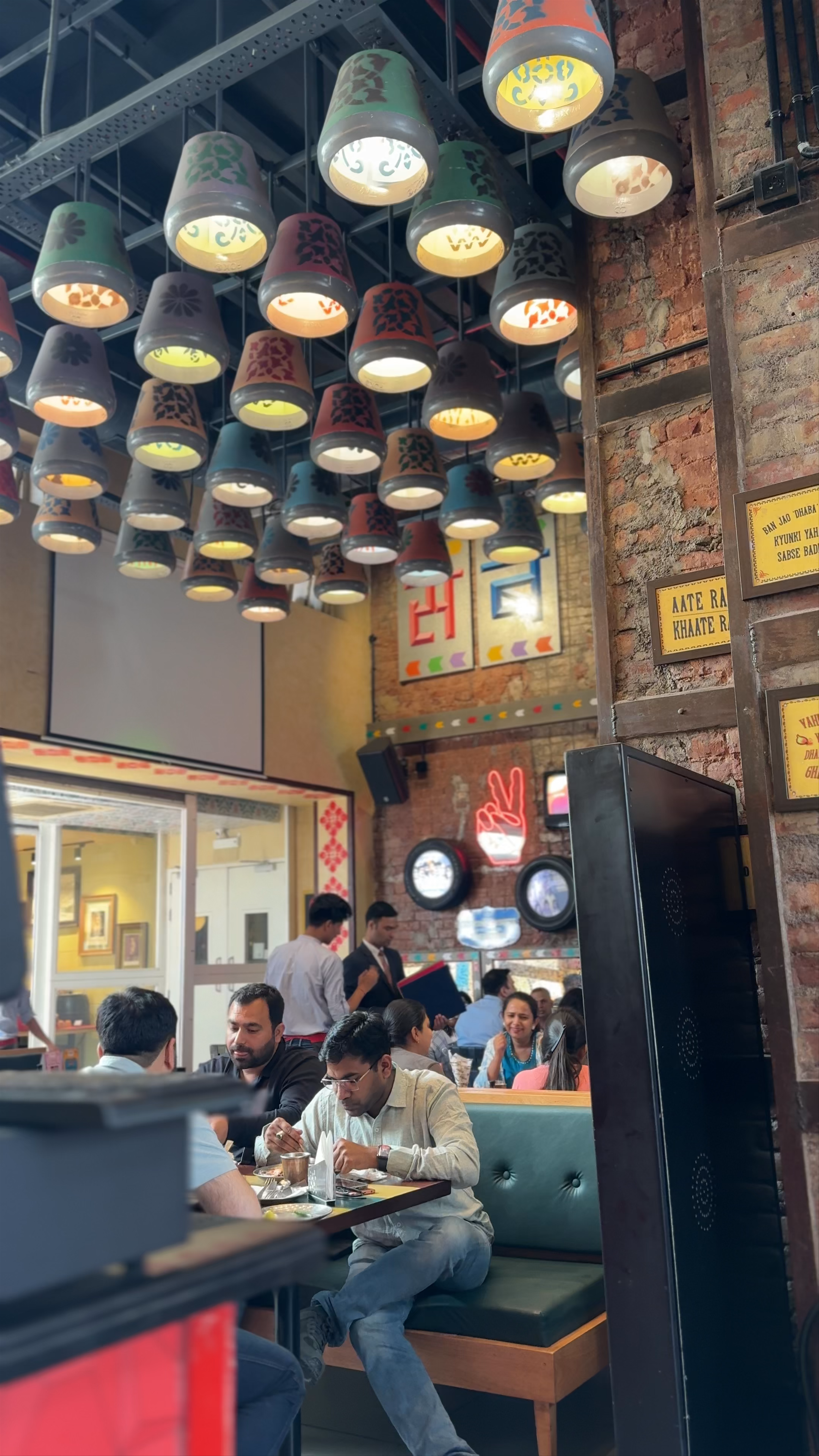 Dhaba Estd 1986: Vibrant Dining Experience in New Delhi