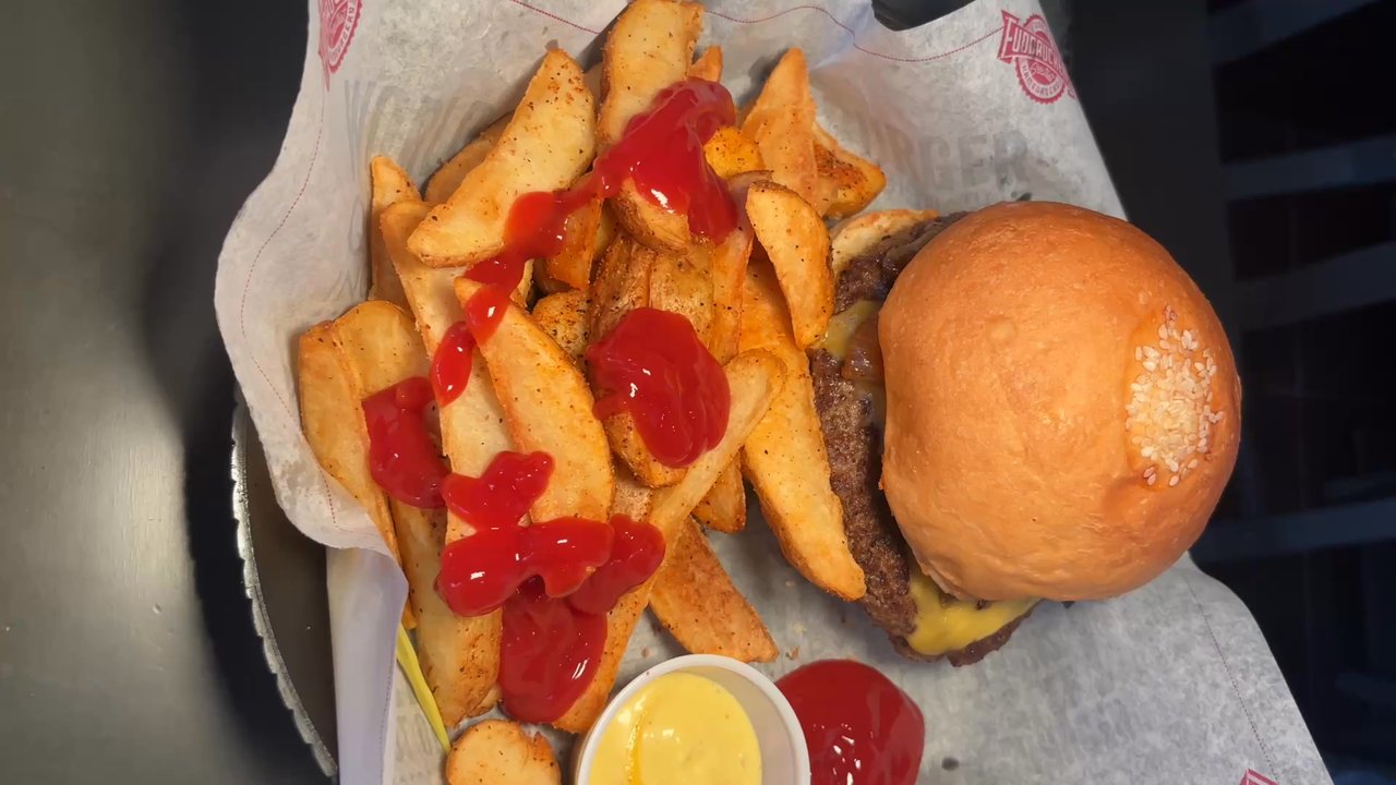 Fuddruckers - Burger and fries - Burgers Near Me - Washington, DC, District of Columbia
