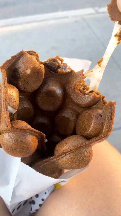 Golden Bubbles - Waffles Near Me - Toronto, Ontario