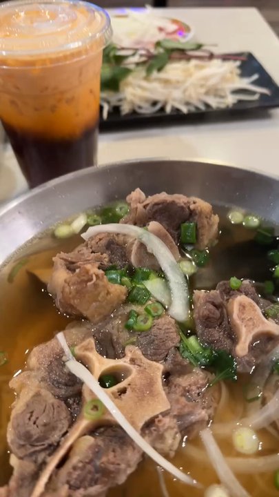 Sit Lo Saigon - Yummy oxtail pho and Thai tea - Vietnamese Near Me - Davis, California