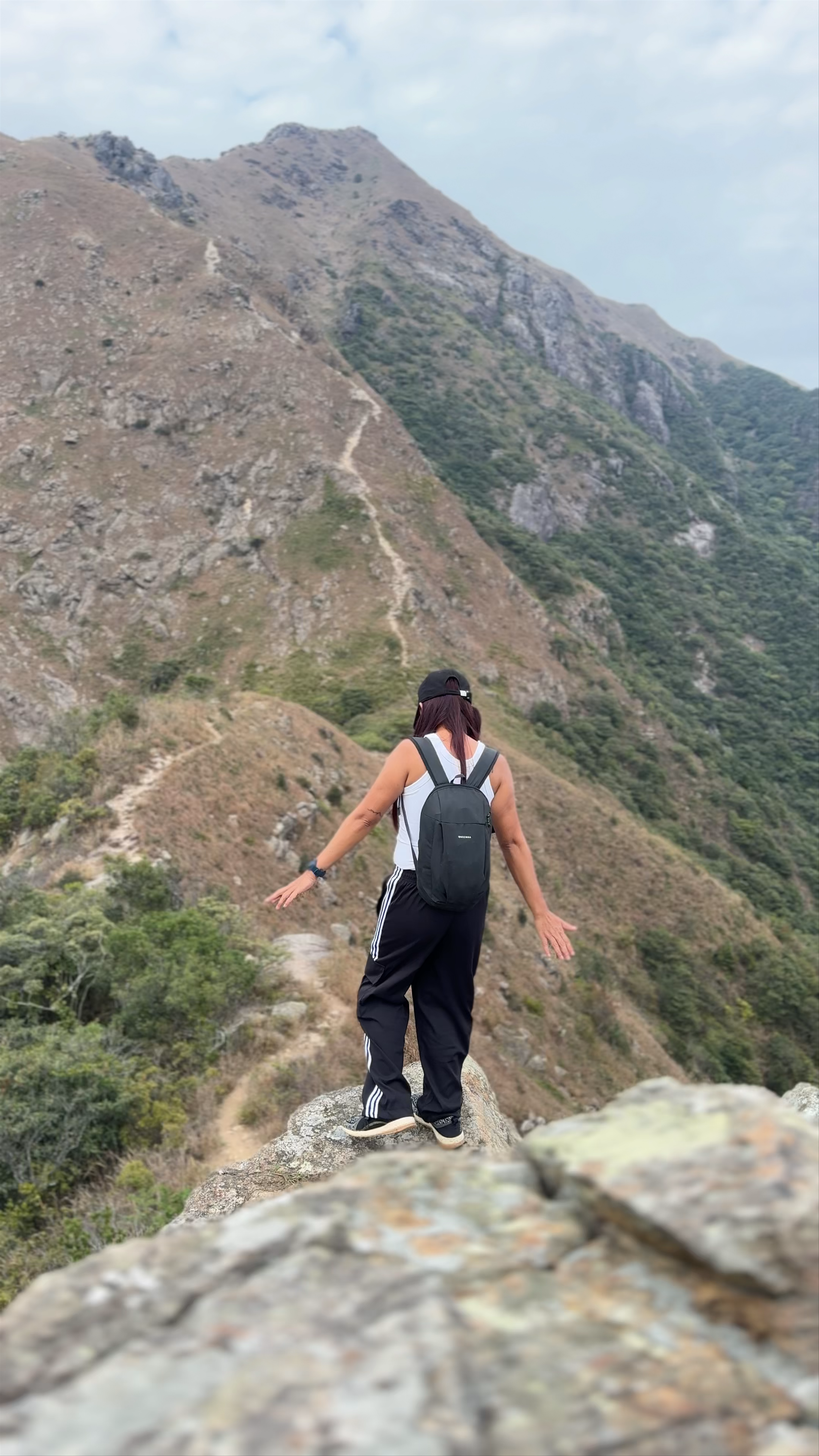 West Dog's Teeth Hike: A Thrilling Mountain Adventure on Lantau Island, Hong Kong