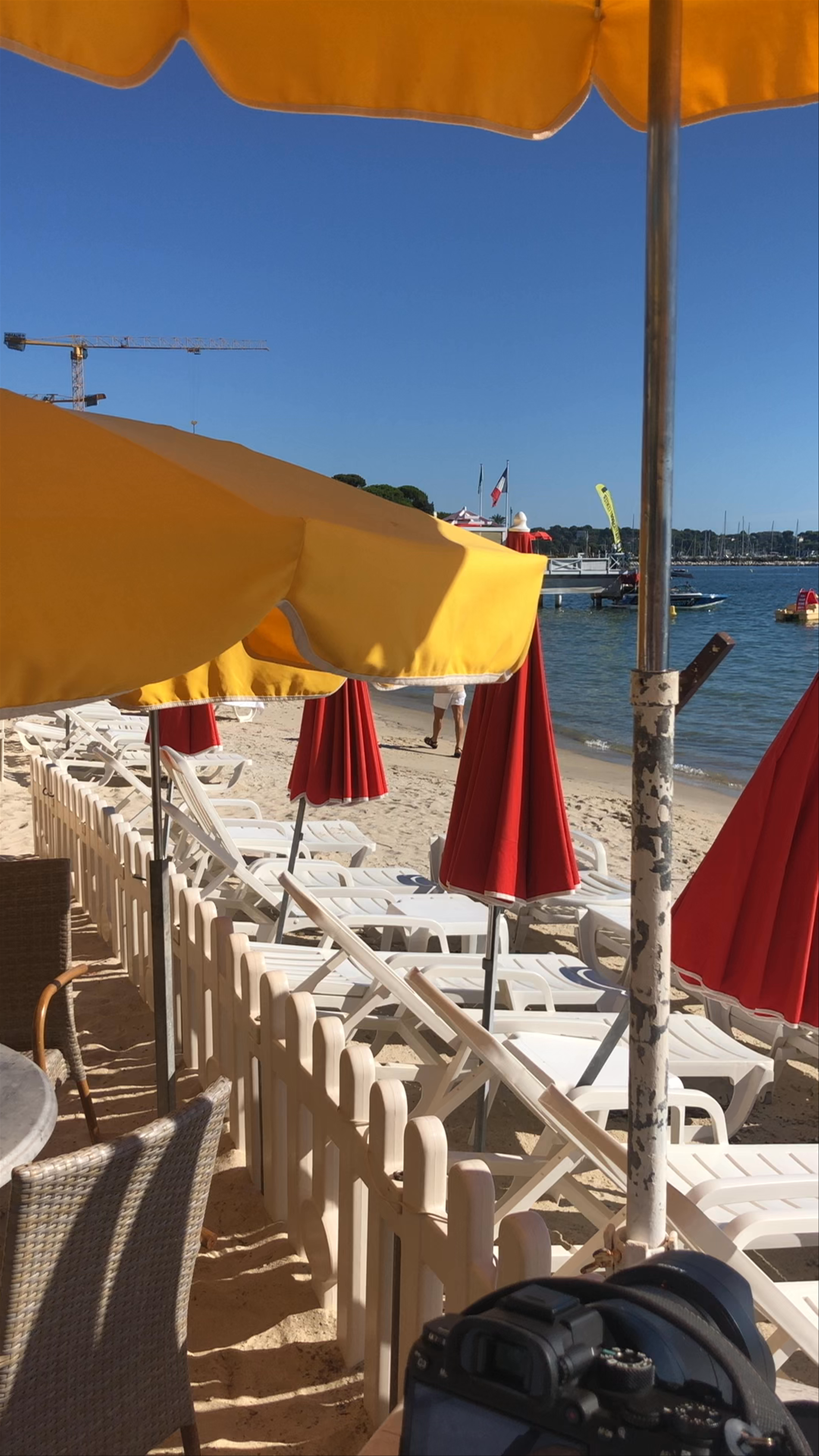 Cap Riviera Beach Bliss: Sunny Escape in Antibes, France