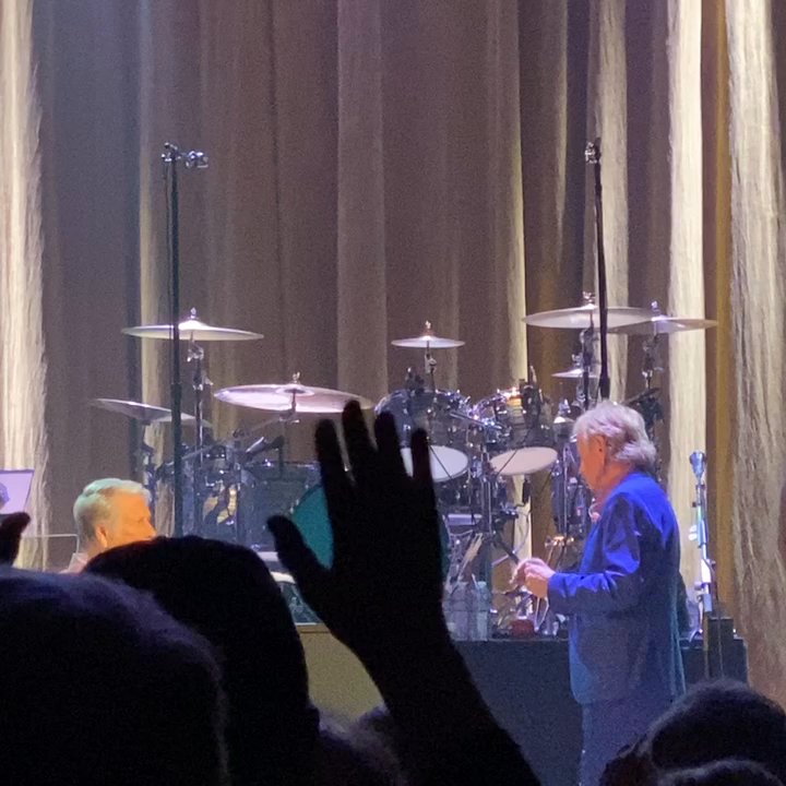 Lynn Auditorium - Standing Ovation for Brian Wilson of The Beach Boys The Greatest Hits Tour @ Lynn Auditorium Jan 2020 - Music Venues Near Me - Lynn, Massachusetts