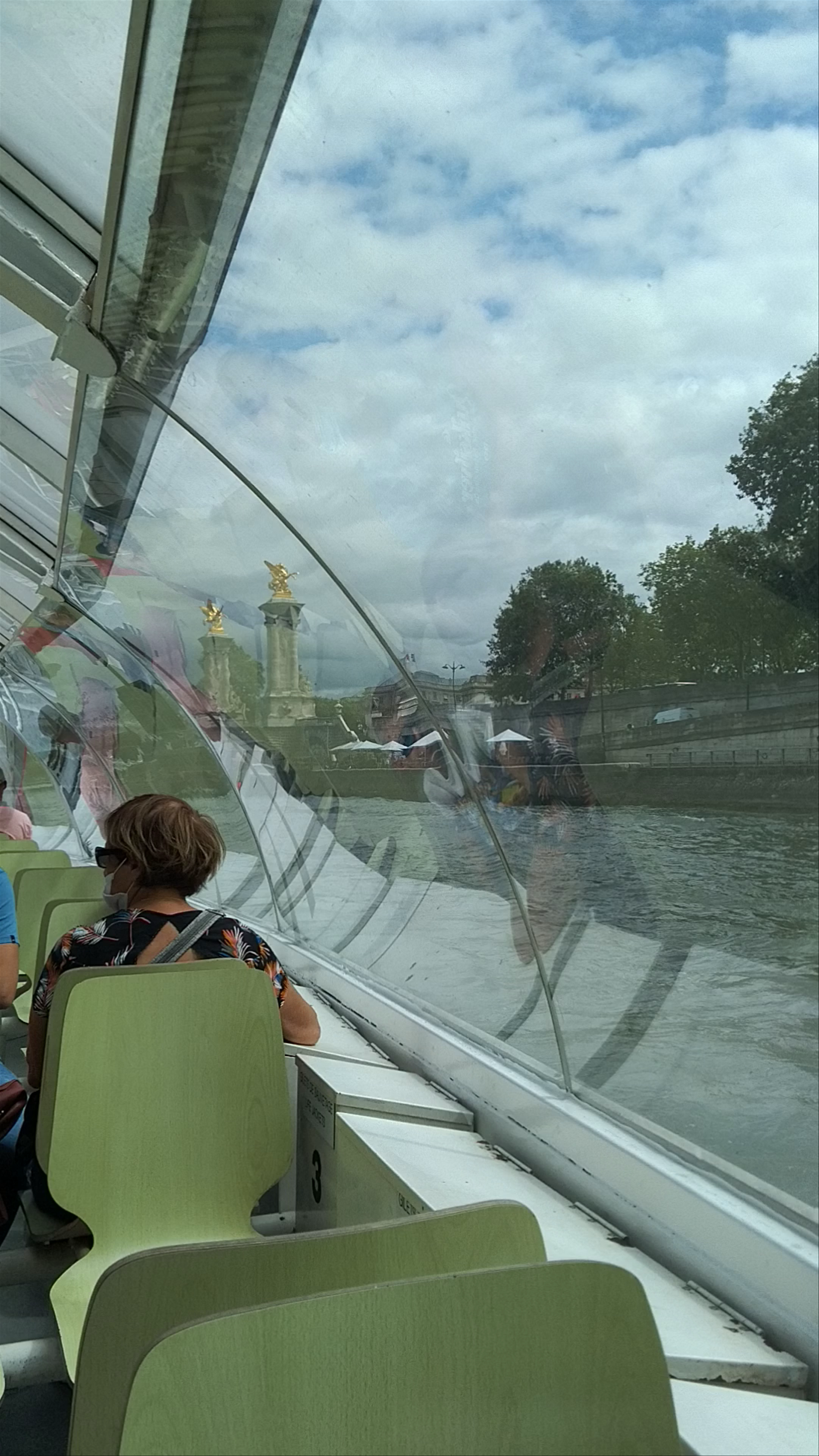 Batobus - Invalides station