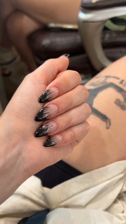 Les Nails - Nail Salons Near Me - Marshall, Michigan