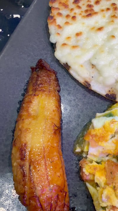 Las Delicias restaurant  - Bakeries Near Me - Flushing, New York