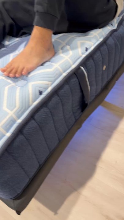 Ashley Store - Defect adaptive mattress base making noise. Reported 2 Hours after delivery - Furniture Stores Near Me - Sterling, Virginia