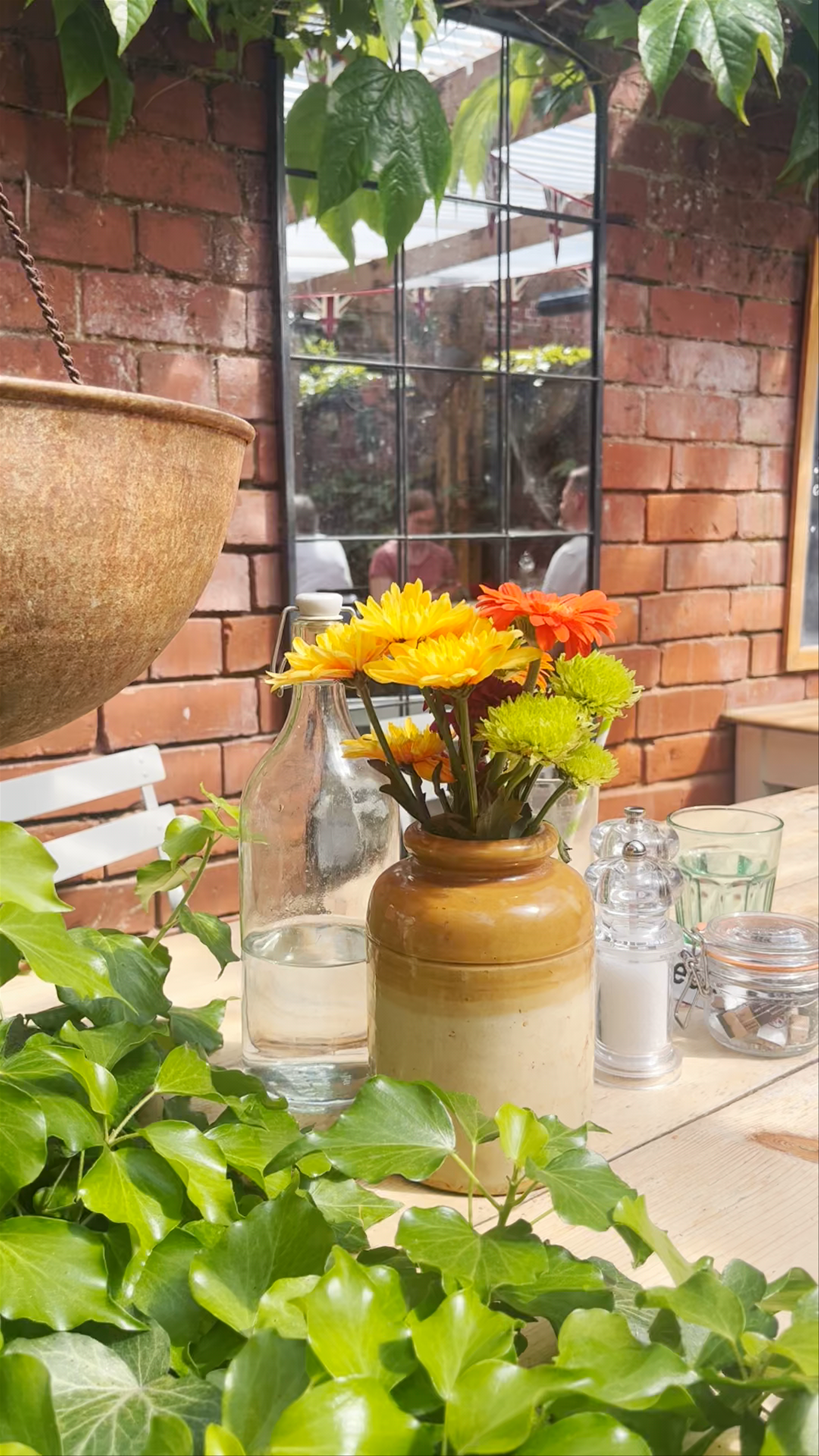 Cozy Afternoon at The Malthouse, Ledbury