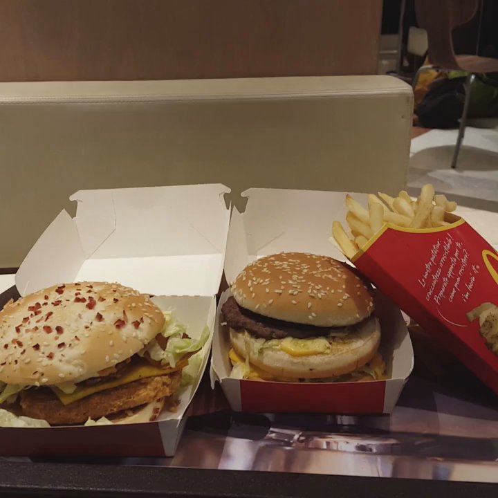 McDonald's - Late night meal...place was pretty busy at midnight and blasting w/ music. - Fast Food Near Me - Milan, Michigan