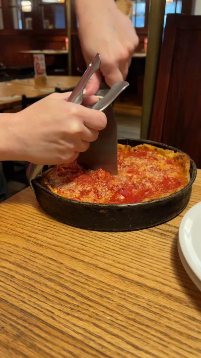 Lou Malnati's Pizzeria - DEEP DISH!!! - Pizza Near Me - Naperville, Illinois