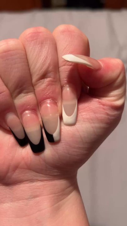 Essential Nails & Spa - Both of my middle finger nails I have to glue back on! This is unacceptable!! - Tanning Near Me - Rochester, Minnesota