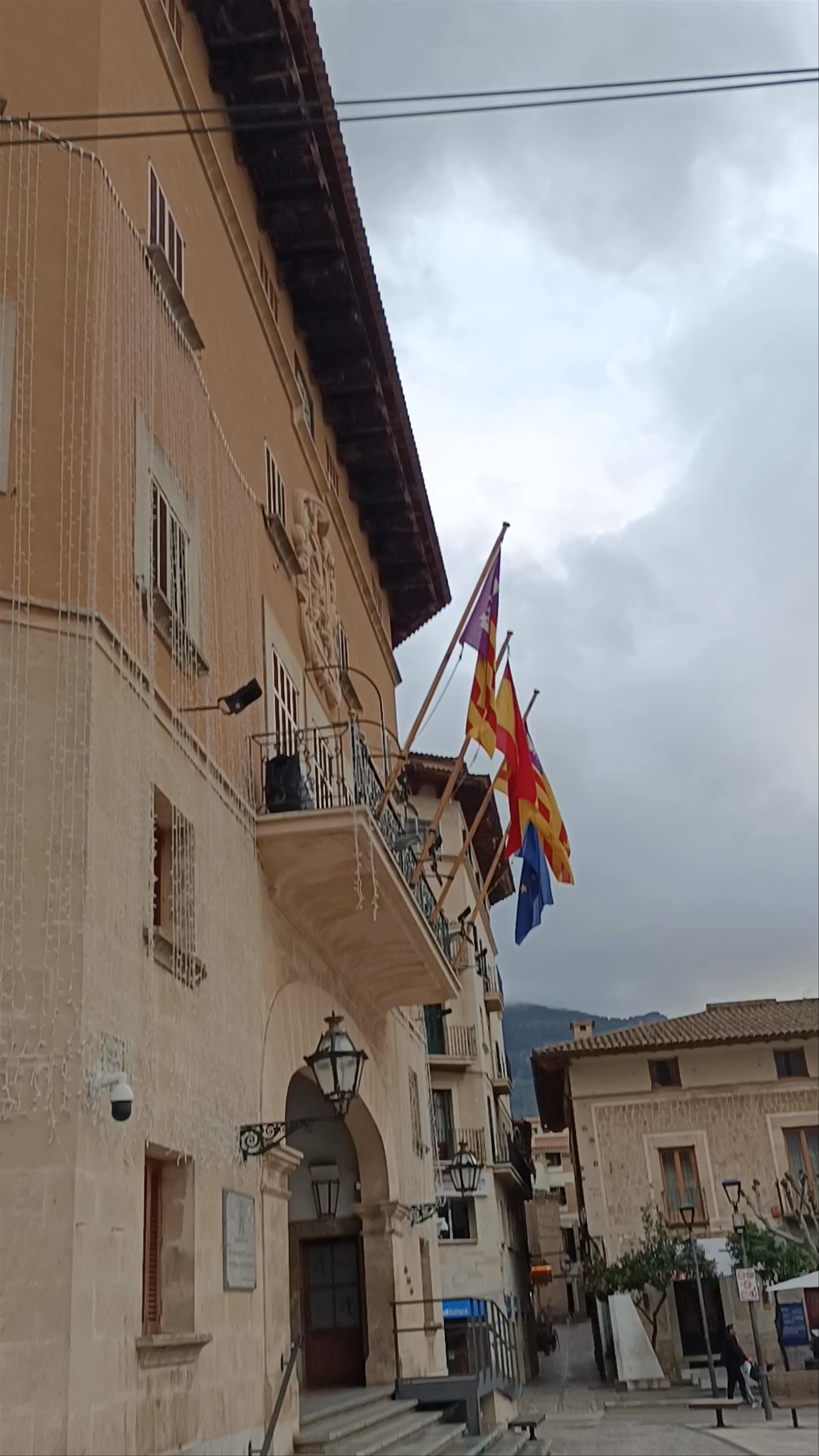 Plaza de la Constitución: Historic Charm in Sóller, Spain