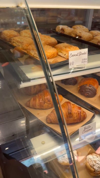 Porto's Bakery & Cafe - Bakeries Near Me - Downey, California