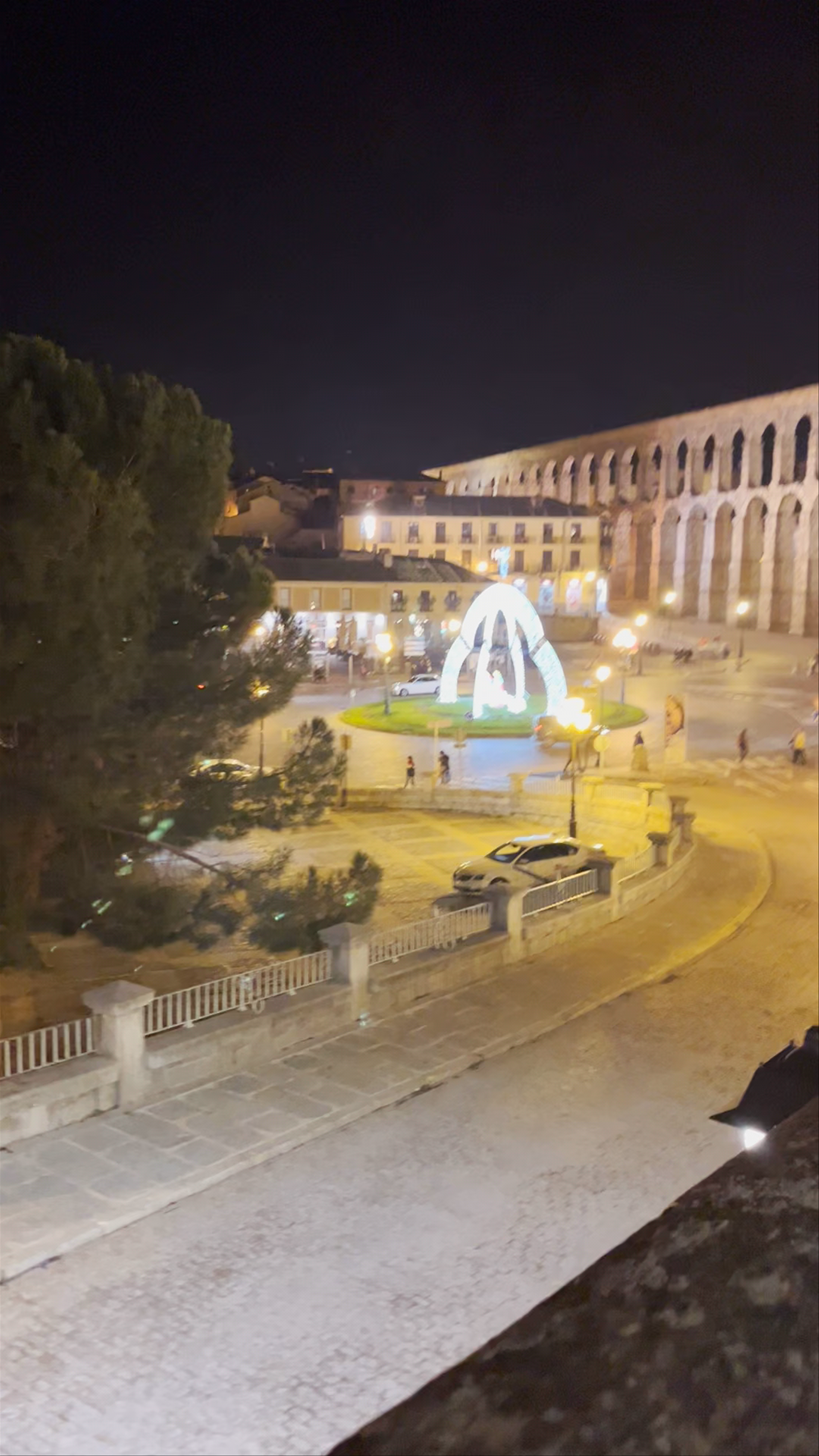 Estatua del Diablo and Segovia Aqueduct at Night