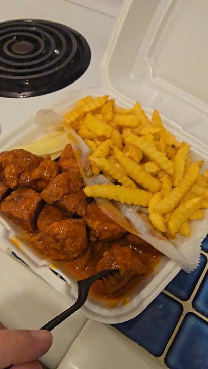 Touchdown Wings - 10 out of 10!!!!! Boneless Mild Extra Wet combo (drink incl) their sauce is so good - Chicken Wings Near Me - Austell, Georgia