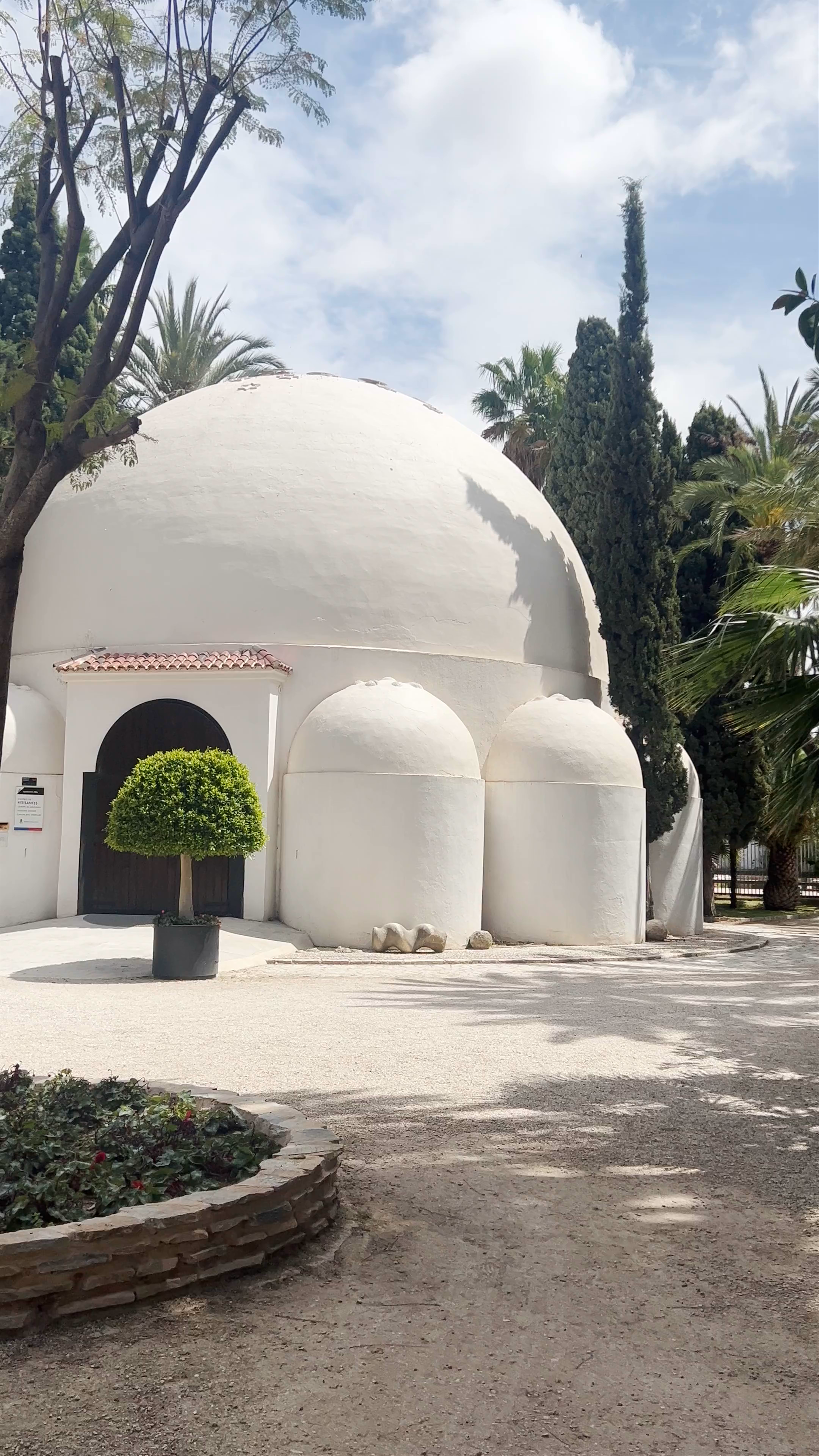 Discover the Enchanting Palmeraie d'Elche and Its Historic Font