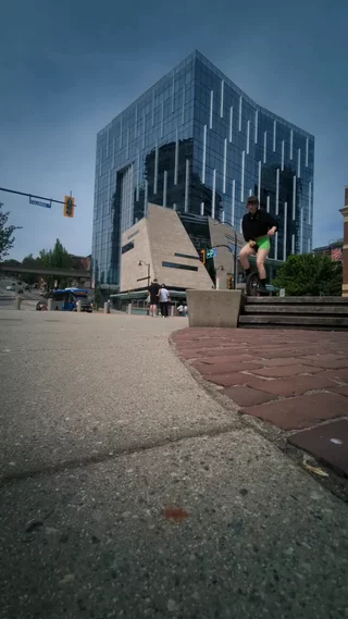 riu set: 180 tire grab
