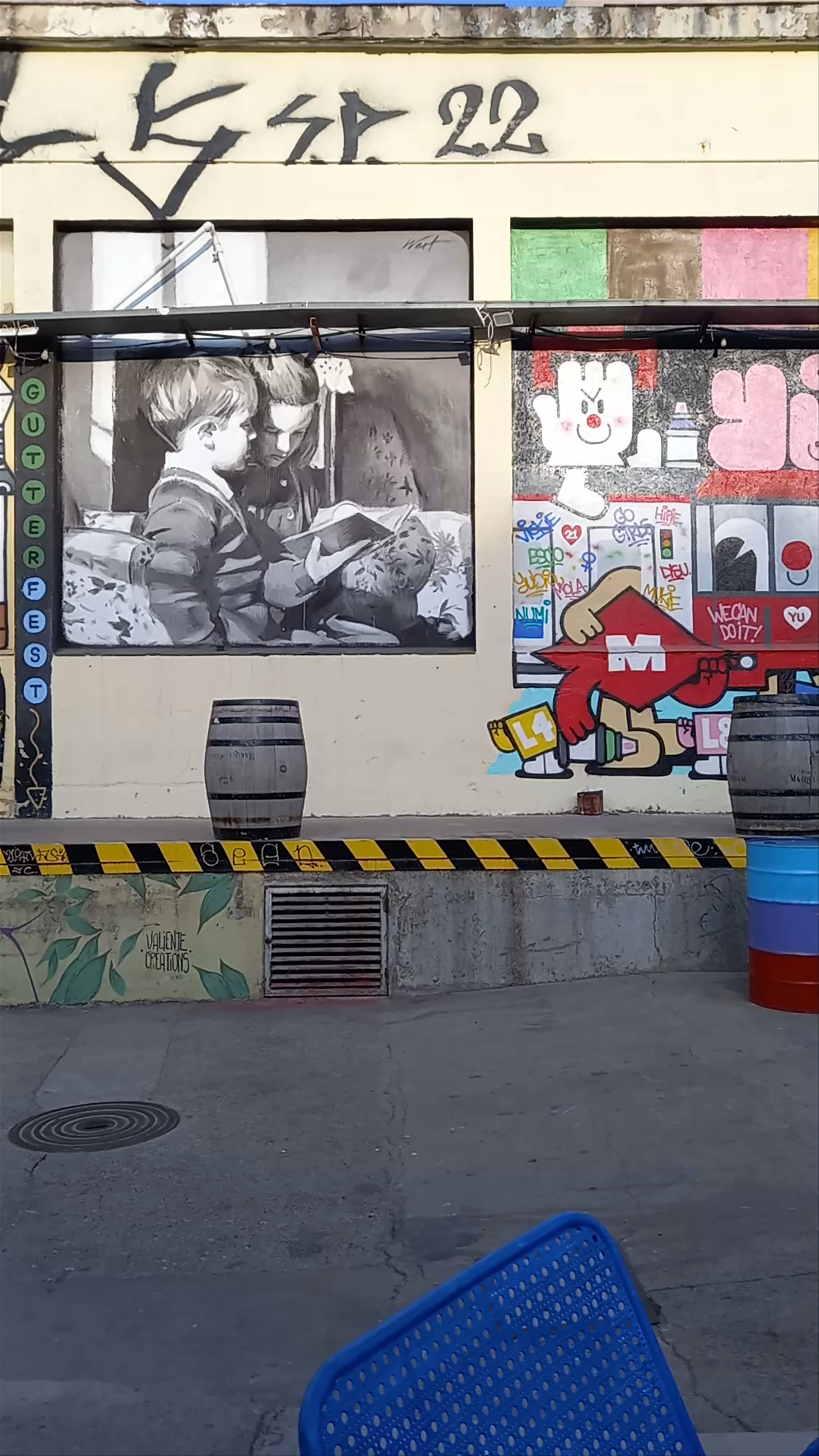 Nau Bostik: Urban Street Art and Creative Vibes in Barcelona