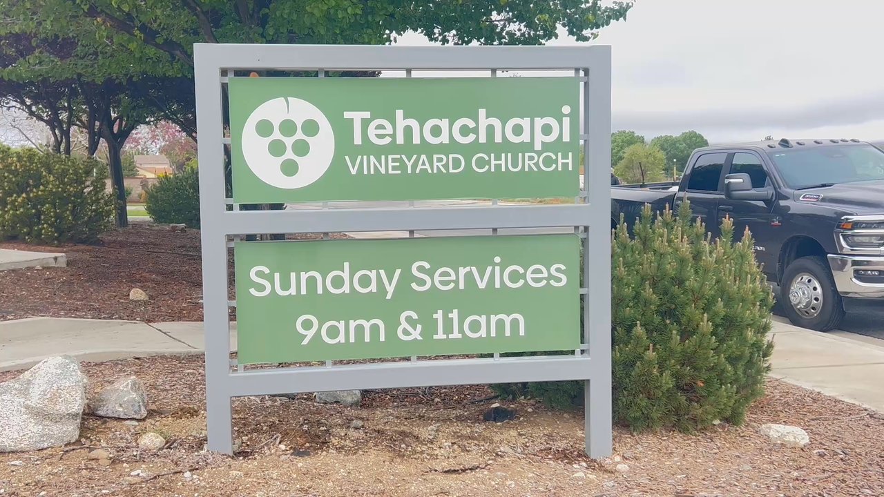 Tehachapi Vineyard Church - Great signage - Churches Near Me - Tehachapi, California