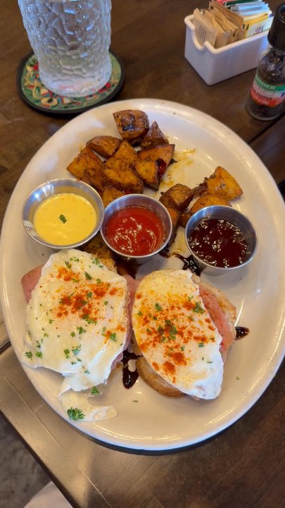 KP's Kitchen - Eggs Benedict - American Near Me - Houston, Texas