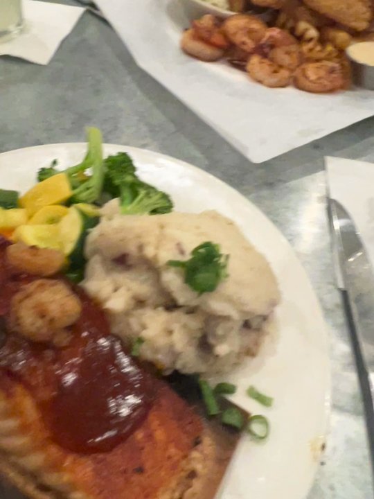 Wilson's Seafood & Grill - Salmon with veggies  and shrimp, catfish platter - Cajun/Creole Near Me - Midlothian, Texas